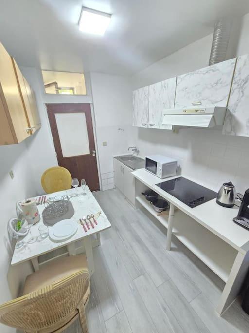 Glamorous Appartement In Brussel ภายนอก รูปภาพ